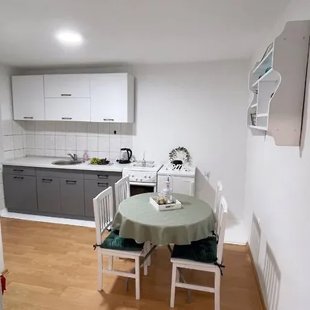 Apartment Apartman Dade *
